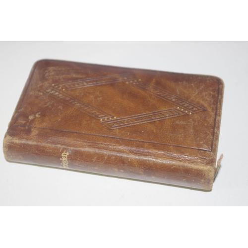 Livre Ancien Petit Paroissien Romain N Reliure Cuir Pages Dor Es L