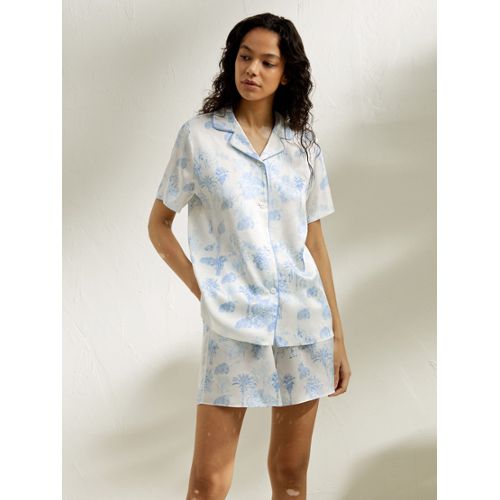 Femme Vêtements Shorts Shorts fluides/cargo marine à pois Synthétique Chelsea Peers en coloris Bleu Pyjama avec haut à col à revers et short en jersey 