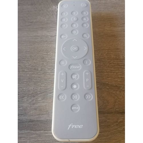 Coque de protection pour la télécommande freebox delta.