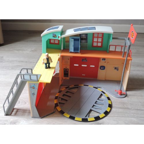 Figurines jouets magnétiques - pompier, policier, infirmière et ouvrier.  Les Figurines