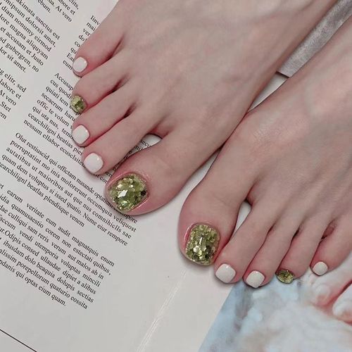 ?72 Pices Faux Ongles?La Pice Flash Verte Frache D't Montre Une Pice De Manucure Simple Blanche Produit Fini Dtachable Portant Un Patch Pour Ongles