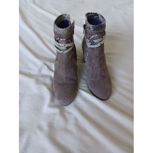 1 Paire De Bottine, Marque Anaki, Modle Liz, Taille 37 En Daim Nebbia/Python Gris, En Trs Bon tat