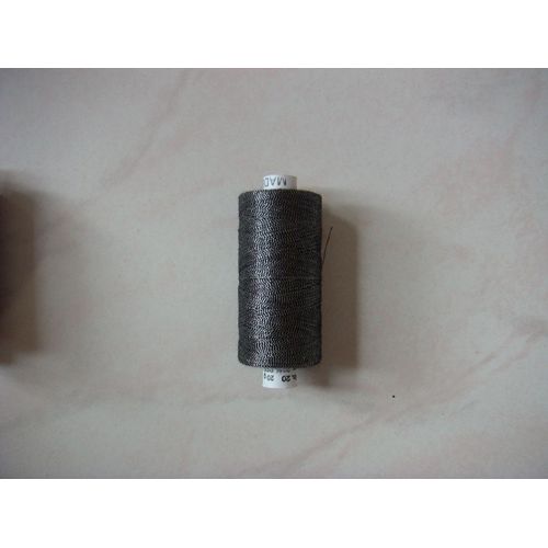 Bobine De Fil A Broder Madeira N° 20 Fs 2/2 Gris Clair Et Noir