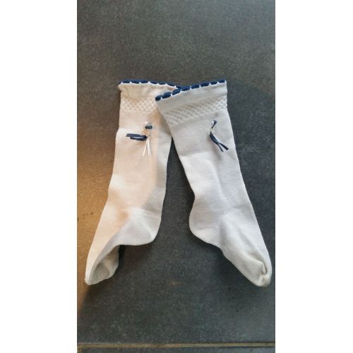 Chaussettes Blanches Avec Liseré Bleu
