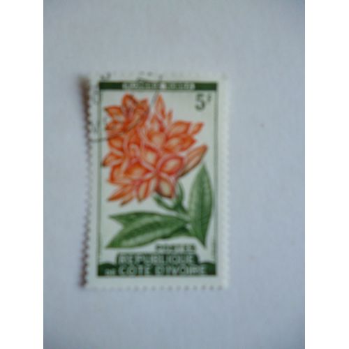 Timbre "Côte D'ivoire :Plumeria Rubra".
