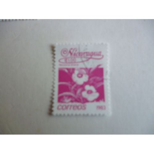 Timbre "Nicaragua 1983 :Tecoma Stans".