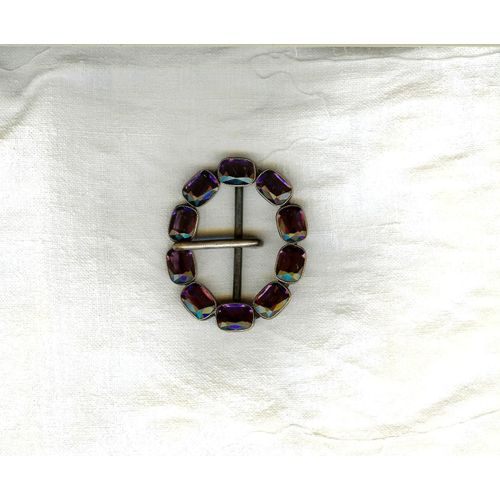 Ancienne Boucle De Ceinture Ovale 10 Cabochons Verre Taillé Couleur Améthyste Sertis De Métal A. B France 5.8cm X 4.8 Cm