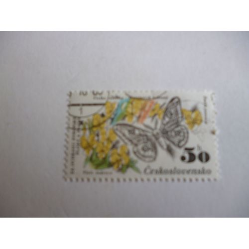 Timbre "Tchécoslovaquie :Flore Et Faune : Violette Et Papillon".