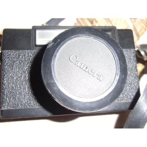 appareil photo argentique de marque  camera avec objectif lens 50 mm