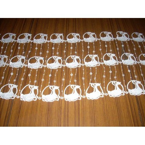 Chemin De Table Broderie Oies 188cm