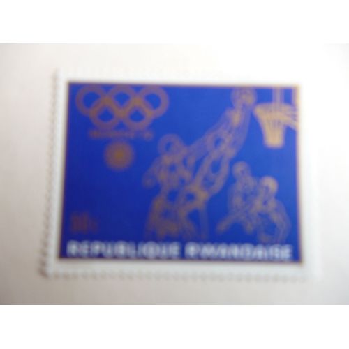 Timbre "Rwanda :Jeux Olympiques De Munich 1972 : Basket".