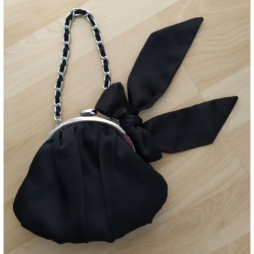 Sac pochette satin noir