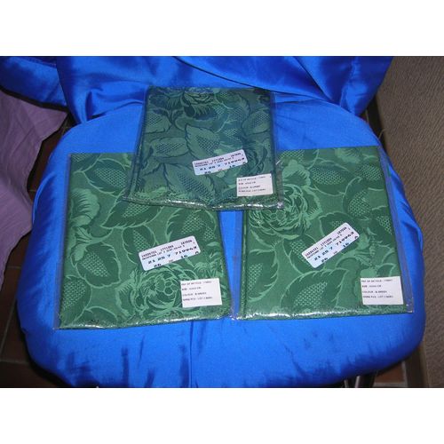 Lot De 9 Serviettes De Table 100%Polyester.