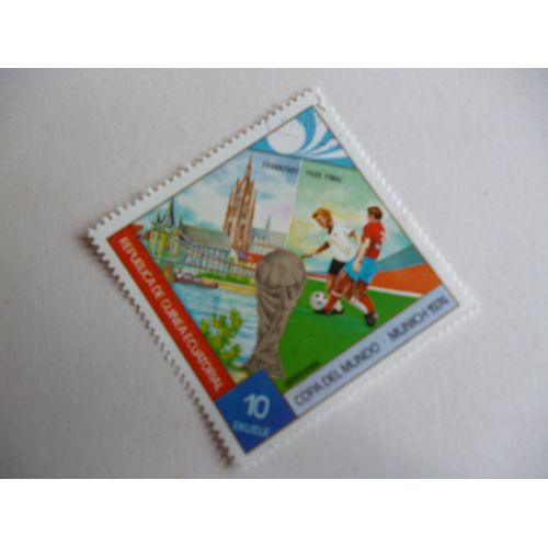 Timbre "Guinée Équatoriale:Coupe Du Monde De Football:Munich 1974:  Francfort".