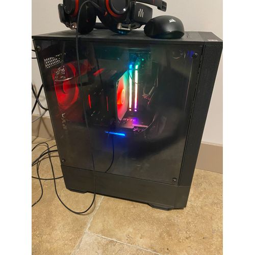 Set up gaming pc+ écran +clavier + manette + casque