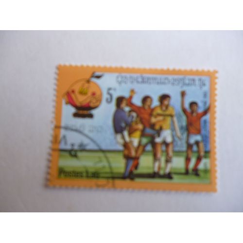 Timbre "Laos:Coupe Du Monde De Football D'espagne 1982".
