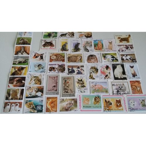 Lot De 38 Timbres Obliteres Chats Pays Divers + 1 Bloc De 8 Timbres Benin