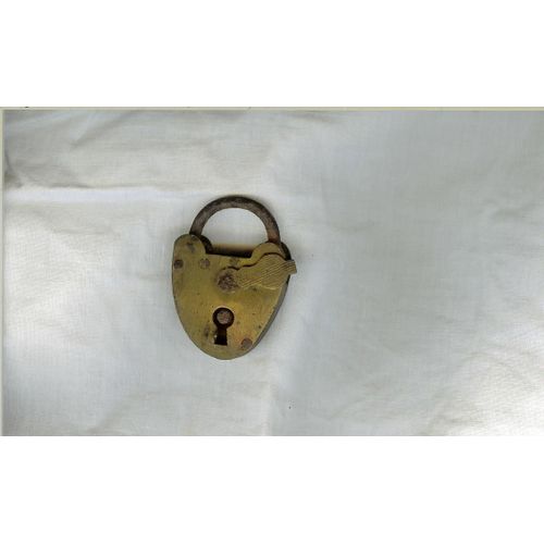 Petit Cadenas Ancien Sans Clef 3cm Hauteur Forme Coeur