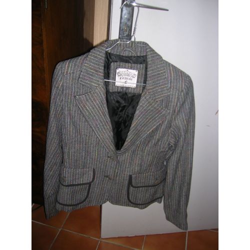 Veste Lbmm 38 Laine 40% Polyester 60%.