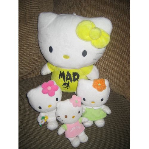 Lot De 4 Poupées Doudous Hello Kitty 33 Cm, 15 Cm, 15 Cm Et 15 Cm Sanrio