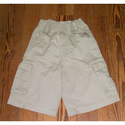 Short Marque Okaïdi - Taille 5 Ans