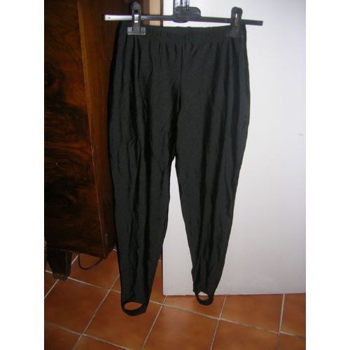Legging Extensible Style Fuseau Avec Sous-Pieds 80% Polyamide 20% Elasthanne.