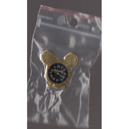 Pin s disney montre Mickey sign disney Arthus Bertrand Paris