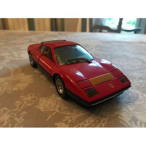 Vends Modèle Réduit Pour Collectionneur Ferrari Bb512 Burago Échelle 1/24 