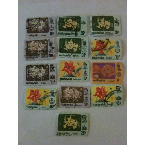 Lot De 13 Timbres Fleurs Malaisie