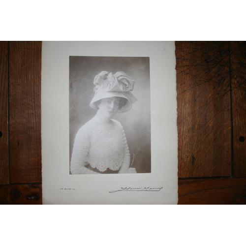 3 Photos D'henri Manuel Pour Les Chapeaux Maria Guy