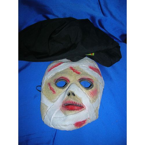 Masque En Latex Avec Cagoule.
