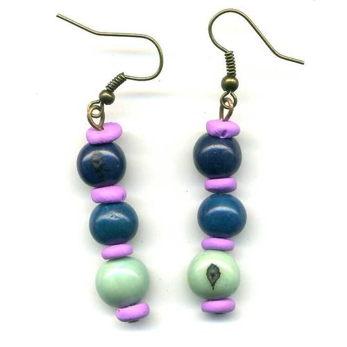 Boucles D'oreilles En Graines D'acaï De Teinte Bleue Clair,Bleue Et Bleue Foncée Avec De La Fimo. Atache De Couleur Bronze. Très Nature. 4 Cm