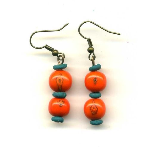 Boucles D'oreilles En Graines D'acaï (Graines De Palmier) De Teinte Orange Séparé Par De La Fimo. Attache De Couleur Bronze. Très Nature. 2,5 Cm