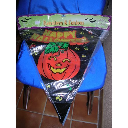Bannière 6 Fanions Halloween En Plastique.