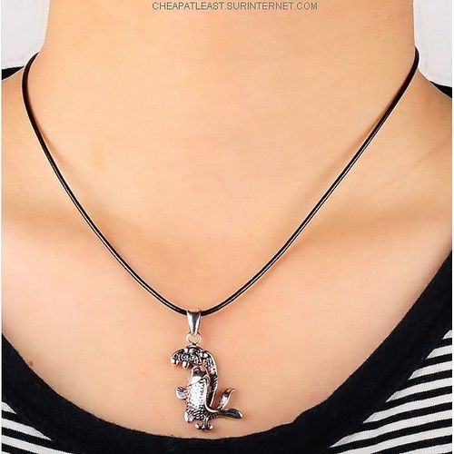 Collier Avec Pendentif - Carpe Koi (Poisson Symbole D'amour Et Persévérance) - Métal Argenté