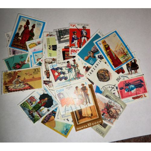 Costumes : 70 Timbres