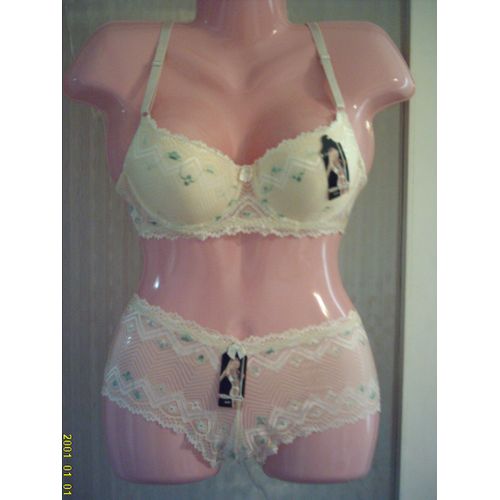 Ensemble Lingerie Soutien Gorge & Boxer, En Crème, T: 36/ 80 B. Wu' S Knitting