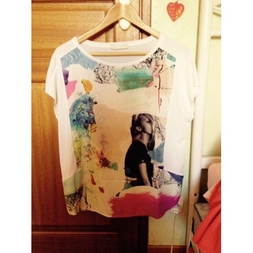 T-Shirt Blanc Et Motifs Colores Taille L Marque Zara