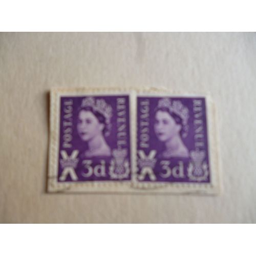 Lot De 2 Timbres"Royaume-Uni :Reine Elisabeth".