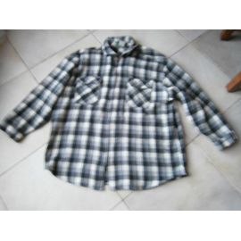 Chemise A Carreaux Noirs Blancs Et Gris Taille 42/44 Marque Kiabi