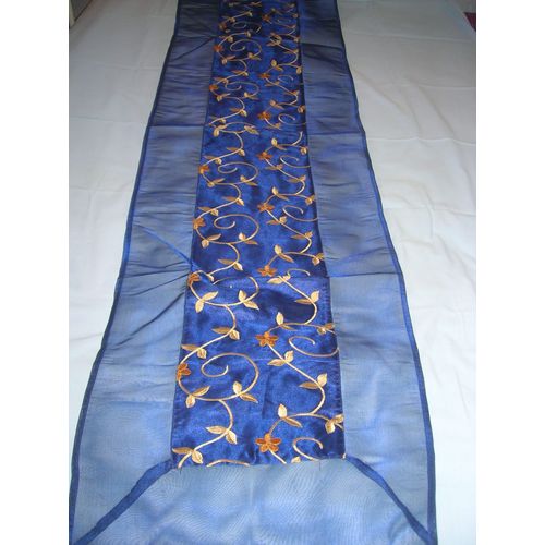 Chemin De Table Brodé 40 X 150 Cm.