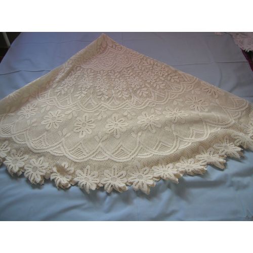 Nappe Ronde Diamètre 140 Cm Environ.