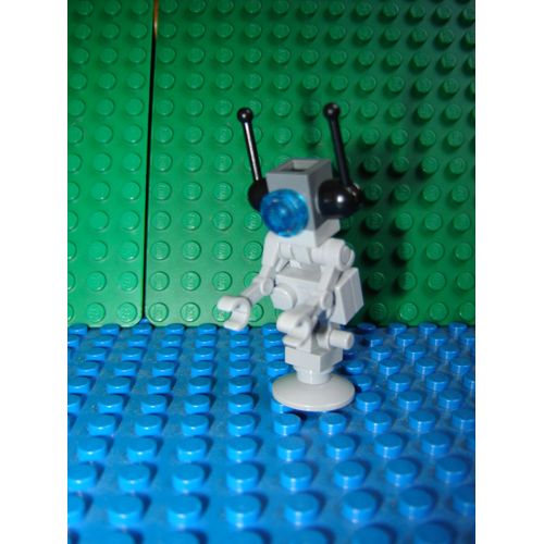LEGO espace star justice : 1 robot sp090 space droid du set 10191