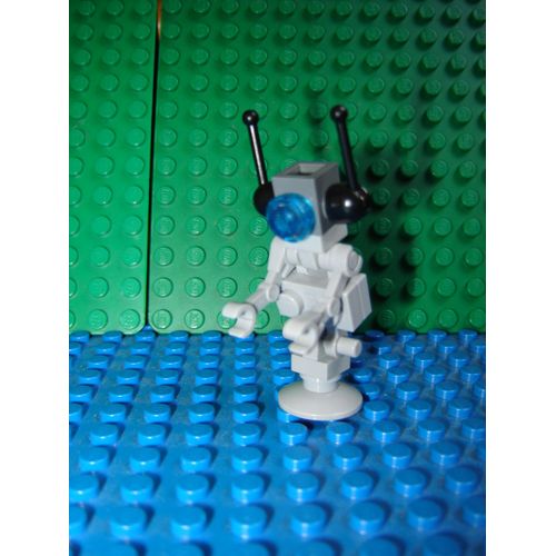 Lego Espace Star Justice : 1 Robot Sp090 Space Droid Du Set 10191