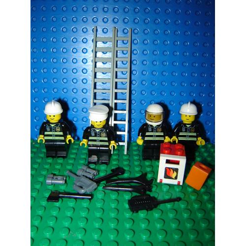 Lego City Minifigures : 4 Pompiers + Accessoires