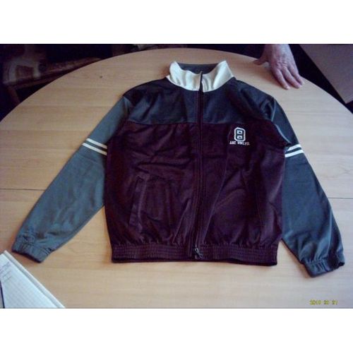 Veste De Jogging Atbletic 10 Ans.