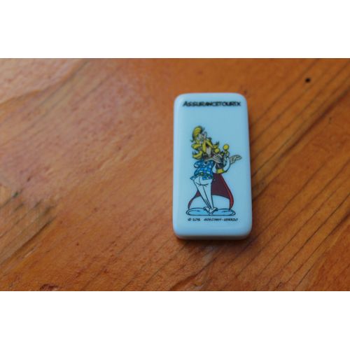 Asterix - Auchan - Domino  Assurancetourix
