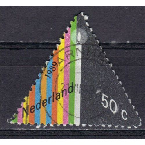 Pays-Bas 1989 : Timbre Pour L'affranchissement Du Courrier De Noël Et Du Nouvel An : "Contrastes De Décembre" - Timbre 50 C. Multicolore Oblitéré