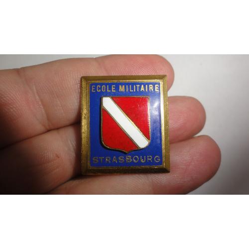 Insigne École Militaire  Strazbourg Avec Attache