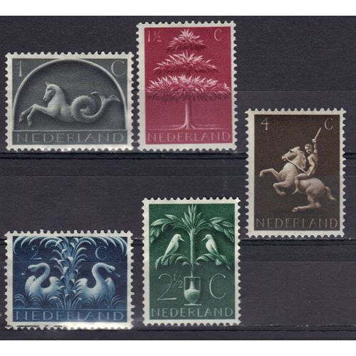 Pays-Bas 1943 : Série Des Symboles - Série De 5 Timbres Neufs *